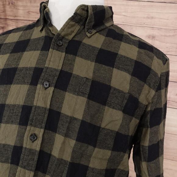 St John's Bay Shirt Mens Large Green Black Plaid Flannel Button Down Classic Fit - Picture 2 of 7